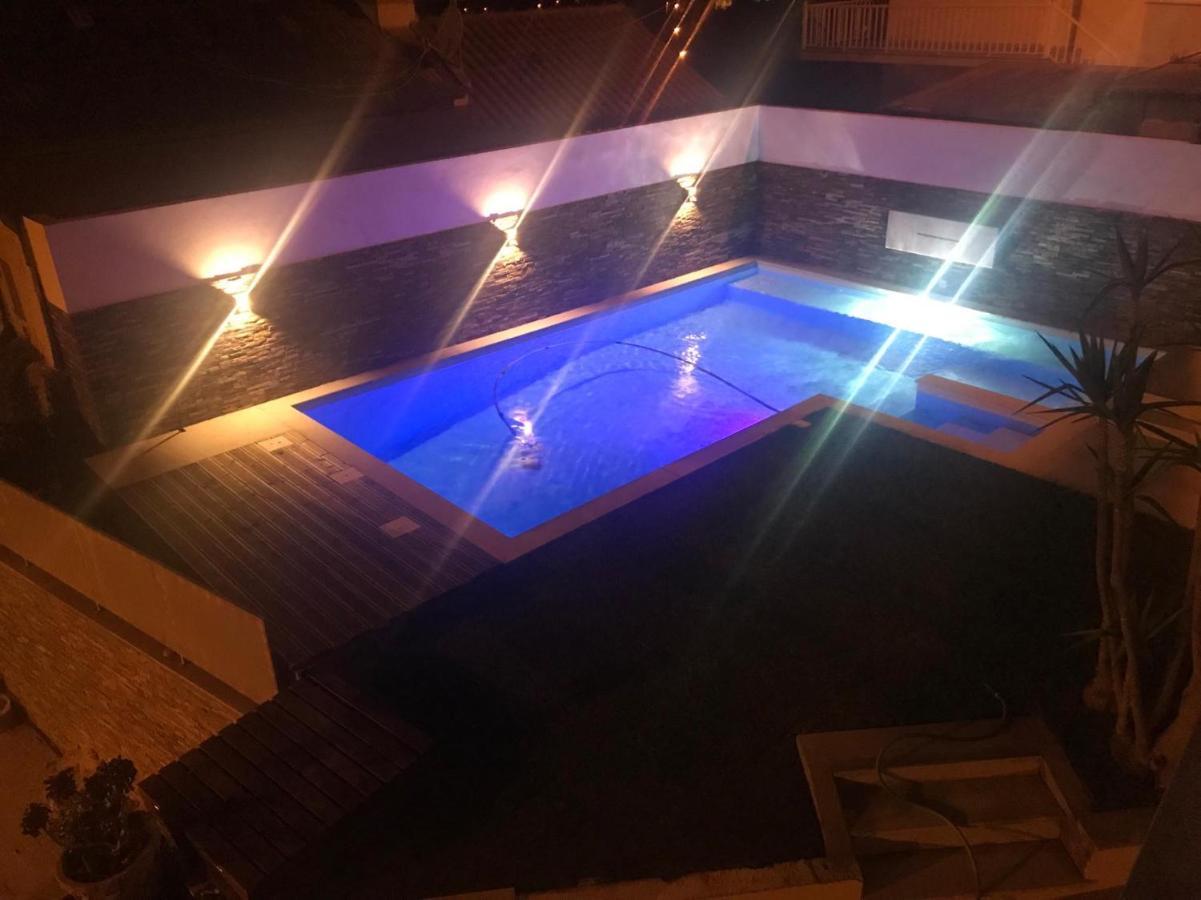 فيلا Moradia Com Piscina T4 إسبونسيندي المظهر الخارجي الصورة