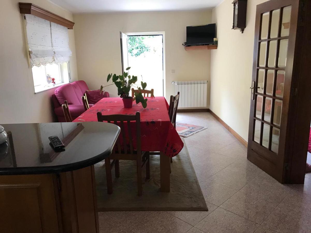 فيلا Moradia Com Piscina T4 إسبونسيندي المظهر الخارجي الصورة